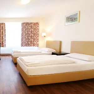 3* Penzion Alpha - Frankfurt Station